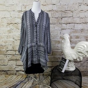 Style & Co Black & White Geometric Button Down M